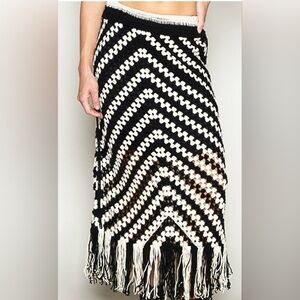 NEW POL Black and Natural Chevron Knit Skirt One Size